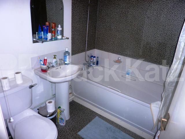 			STUNNING FLAT!, Studio Apartment, 1 bath, 1 reception Flat			 MONTAGUE SQUARE, MARYLEBONE/MAYFAIR